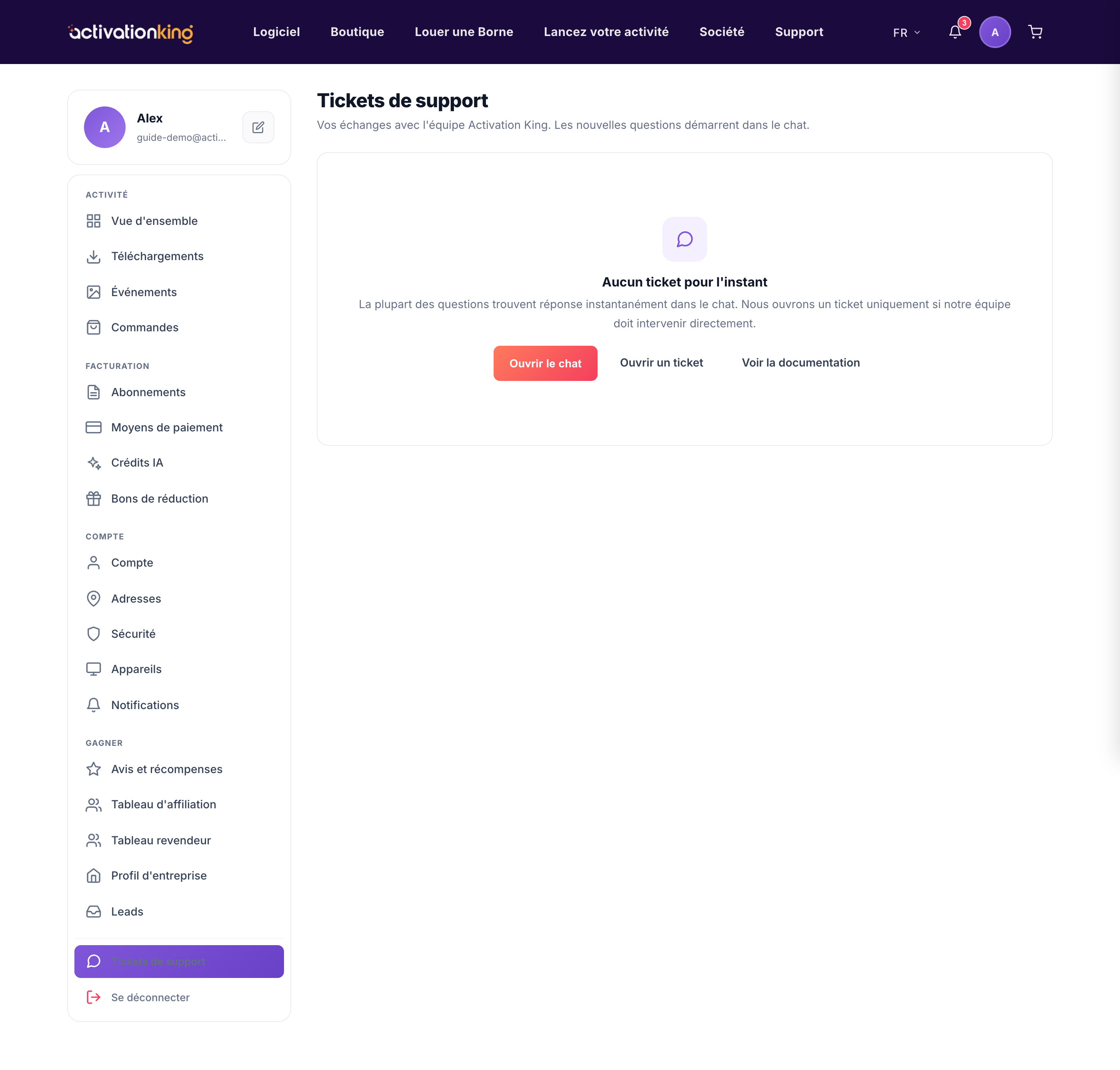 Page Support avec Ouvrir le chat, Ouvrir un ticket et Parcourir la documentation