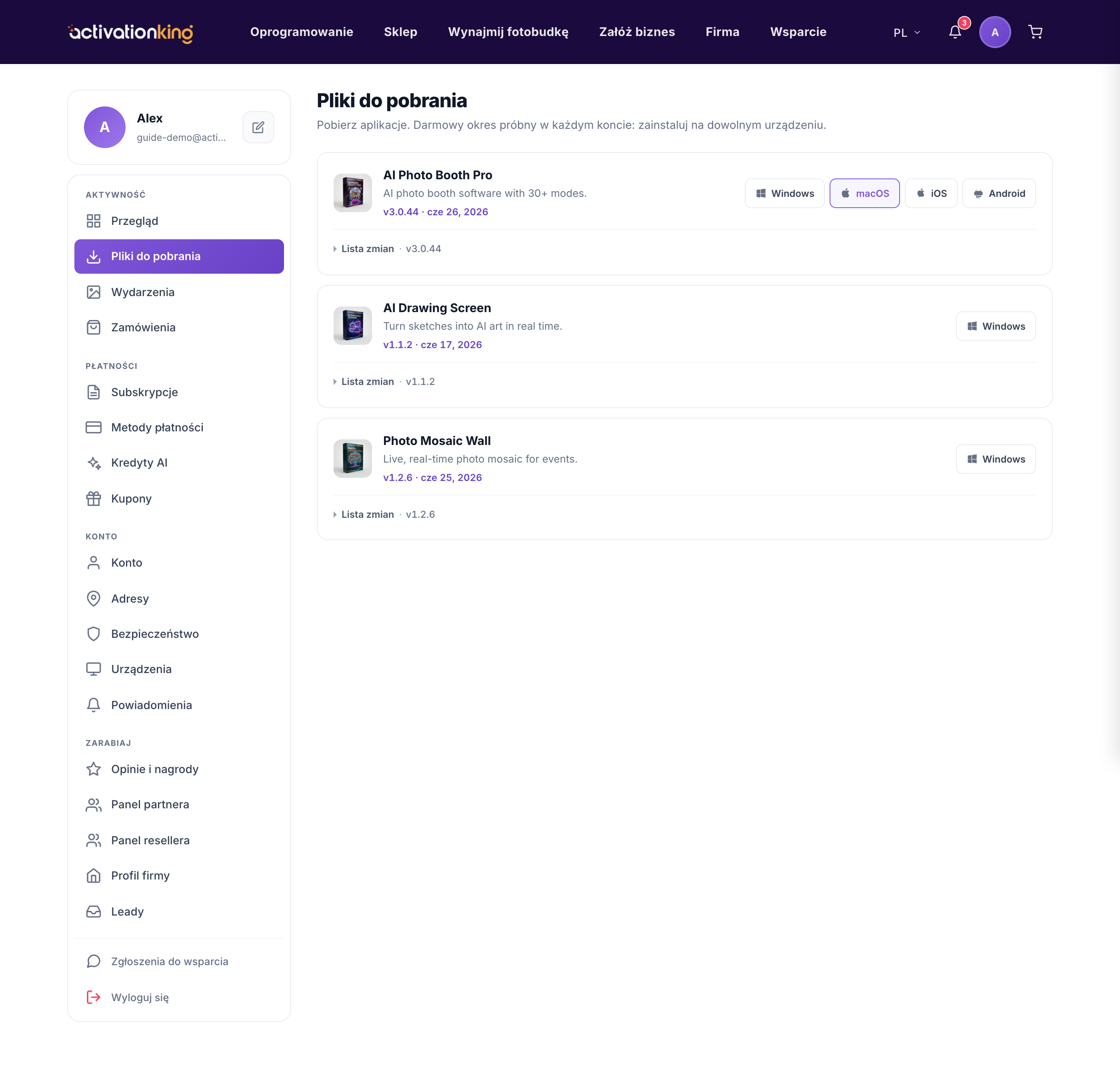 Strona Pobieranie w panelu z listą każdej aplikacji Activation King, przyciskami platform i numerami wersji