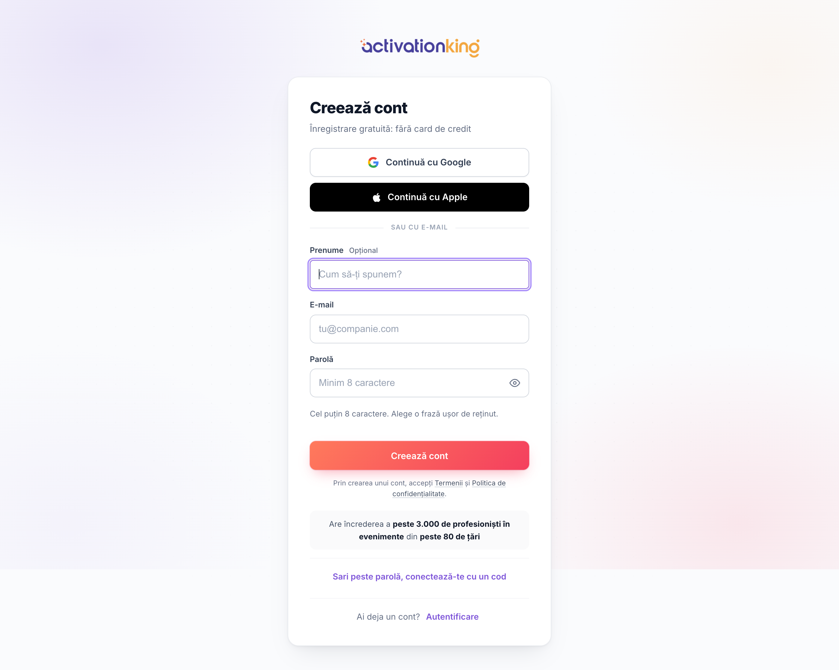 Pagina de înregistrare Activation King cu opțiuni de înscriere prin Google, Apple și e-mail