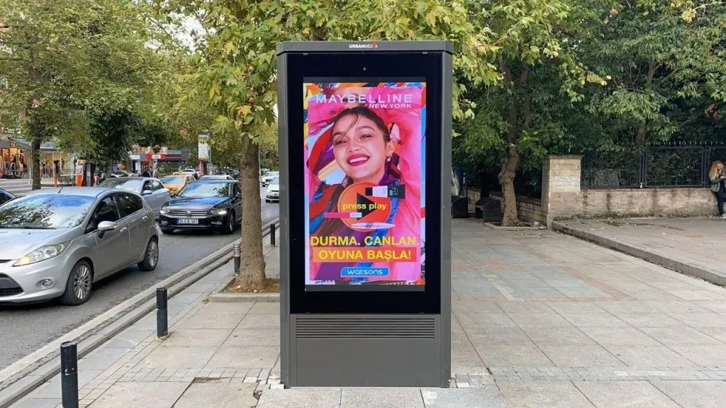 Maybelline Press & Play