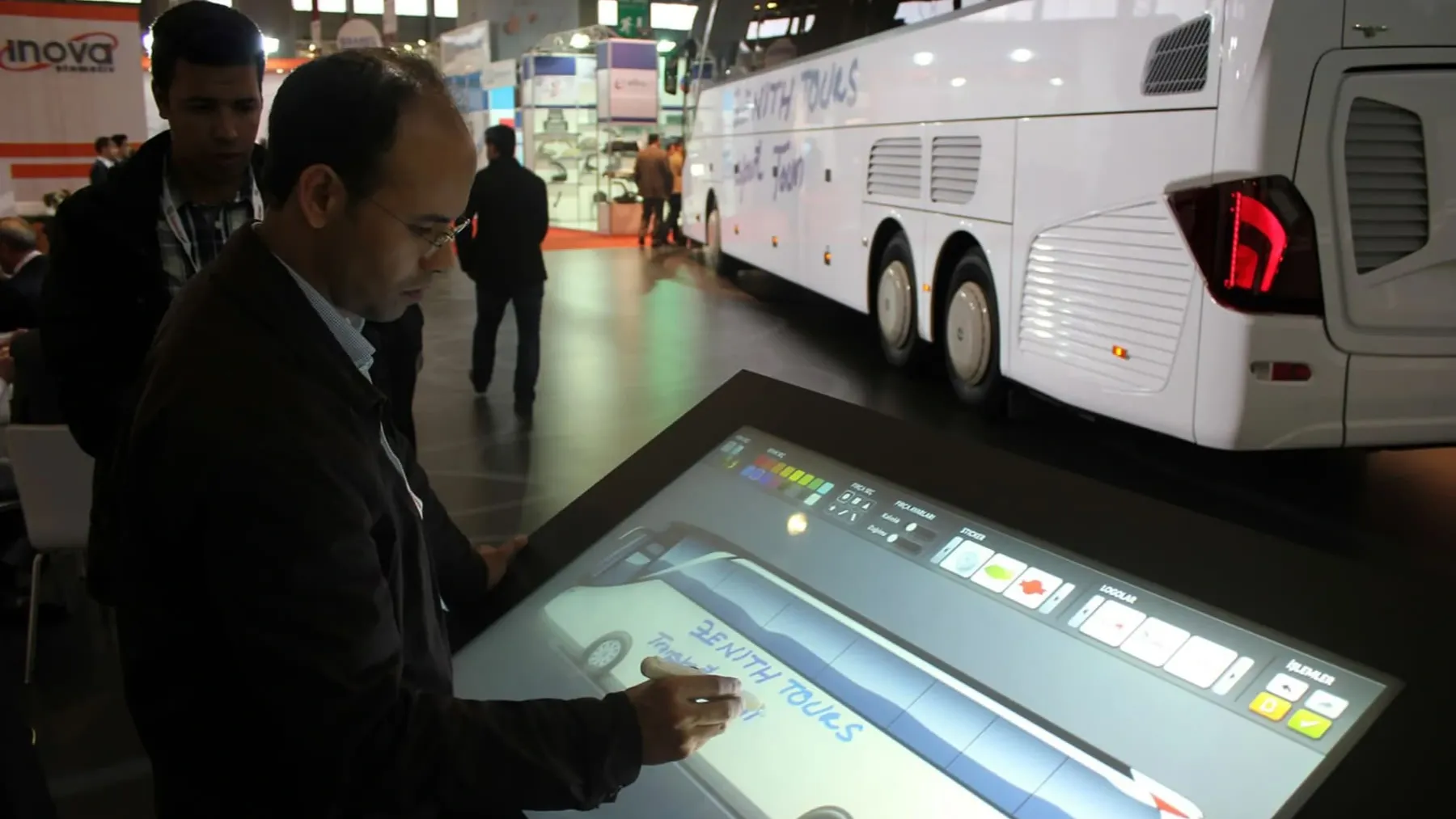 Mercedes-Benz Tourismo Live Painter