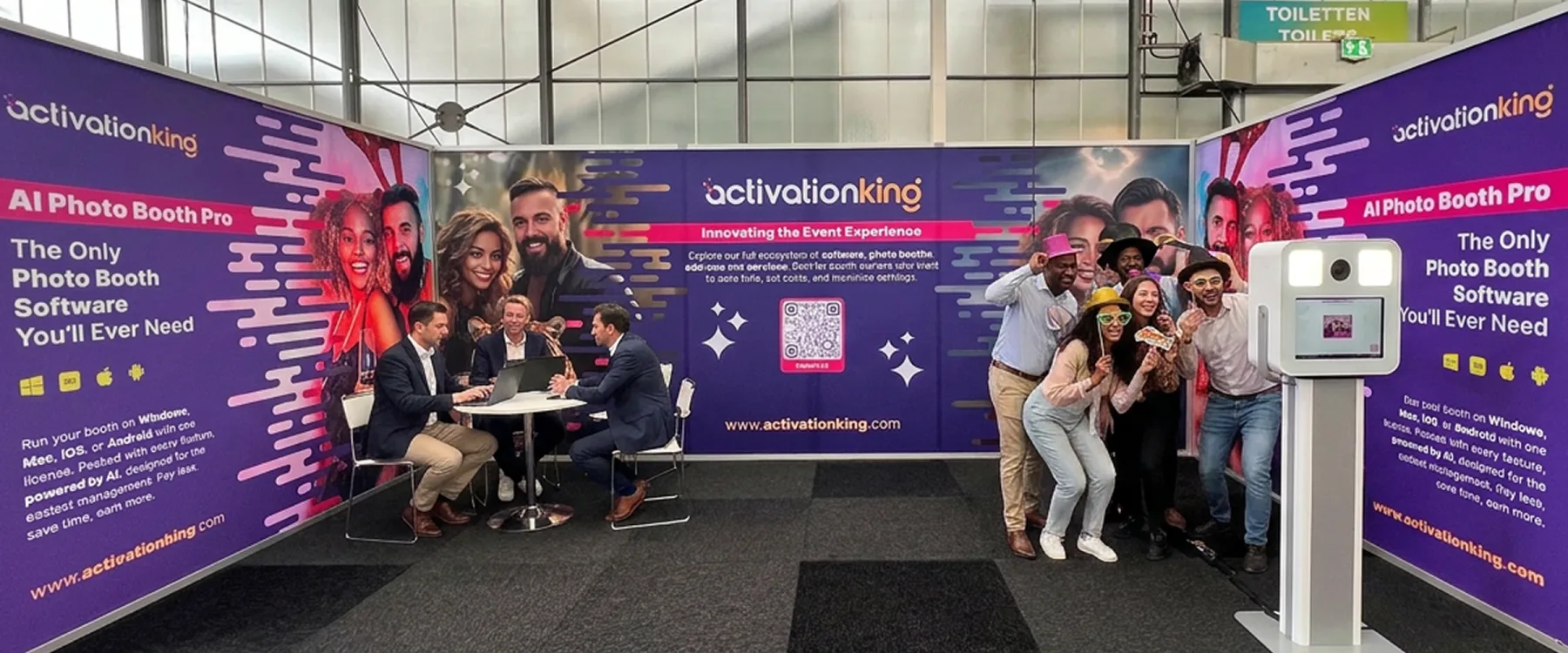 Stand de Activation King con AI Photo Booth Pro en una feria comercial